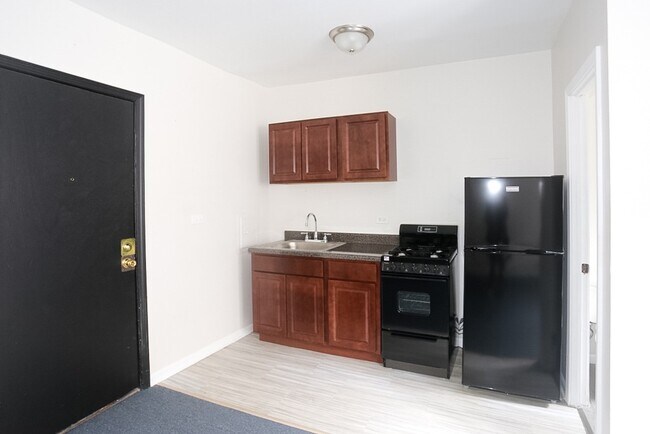 Foto del edificio - 5710 N Winthrop Ave