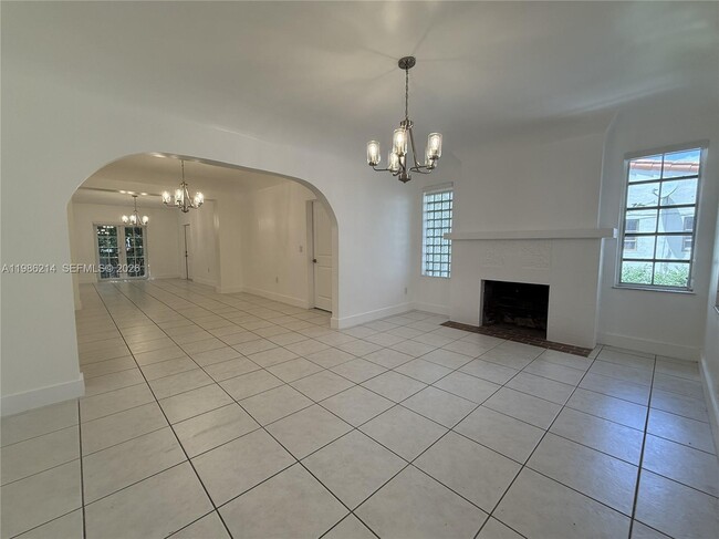 Building Photo - 820 Lorca St