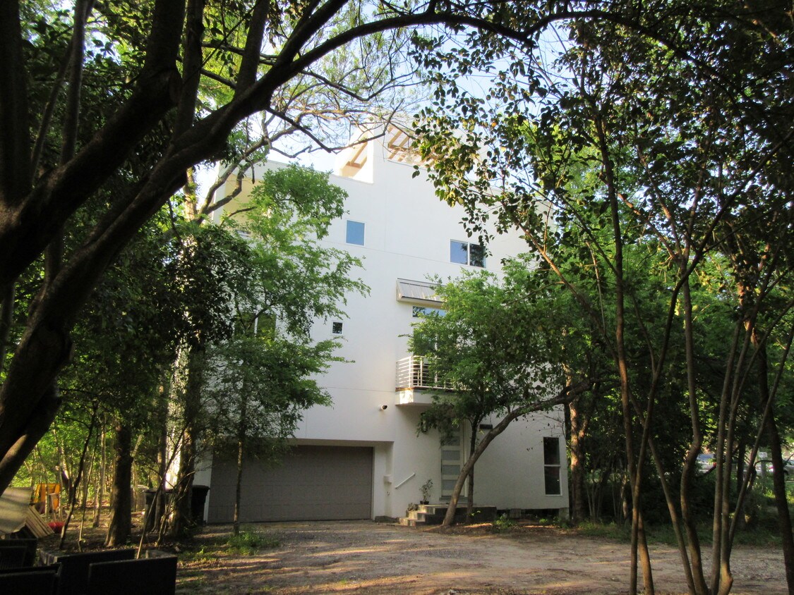 Foto principal - 1505 Wichman St