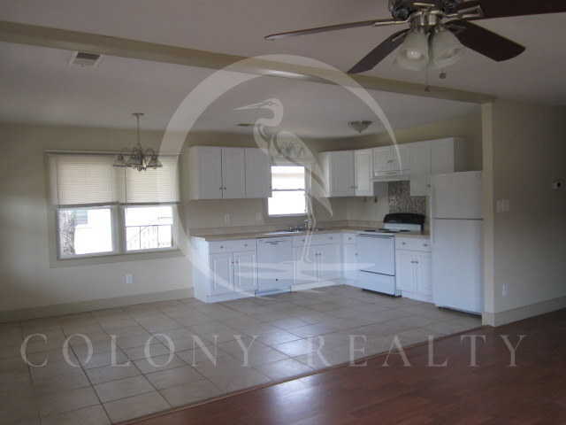 Foto del edificio - 220 W Wilkinson St