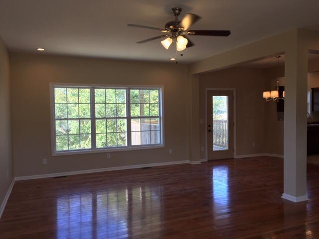 Foto del edificio - 976 Cobble Dr