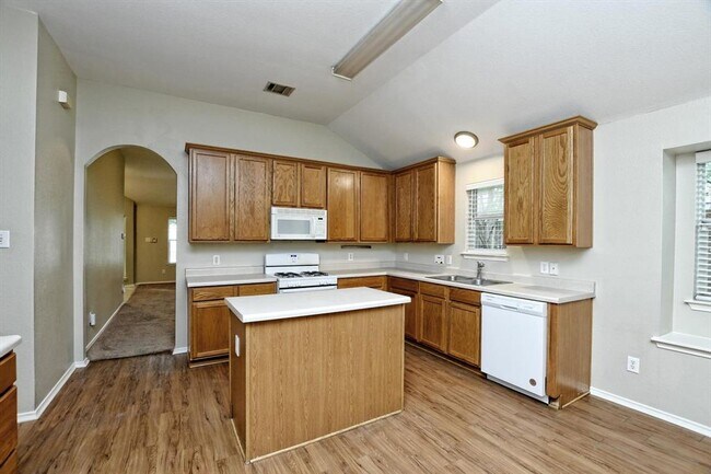 Building Photo - 104 Windmill Cir