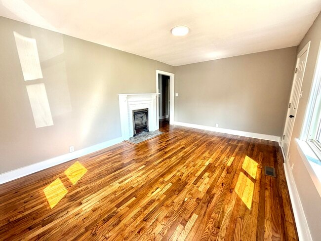 Foto del edificio - 436 McLean Ave