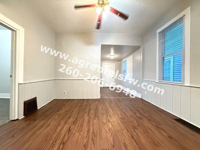 Foto del edificio - 905 Grace Ave