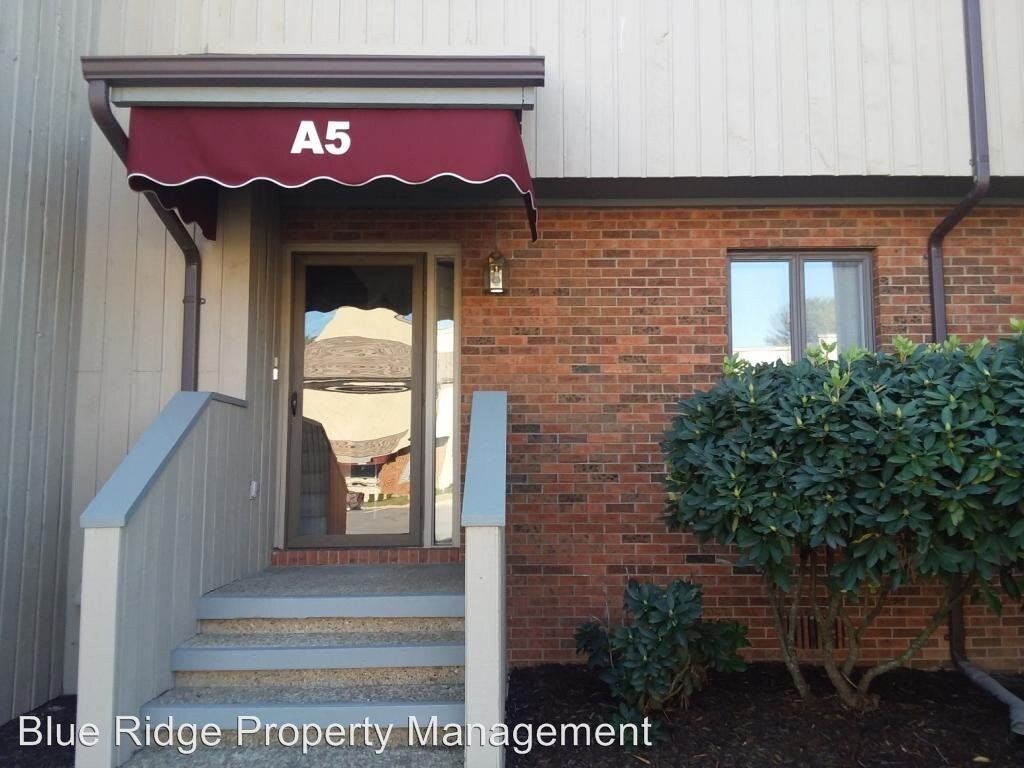 Primary Photo - 3 br, 2.5 bath House - 112 Scotland Road #A5