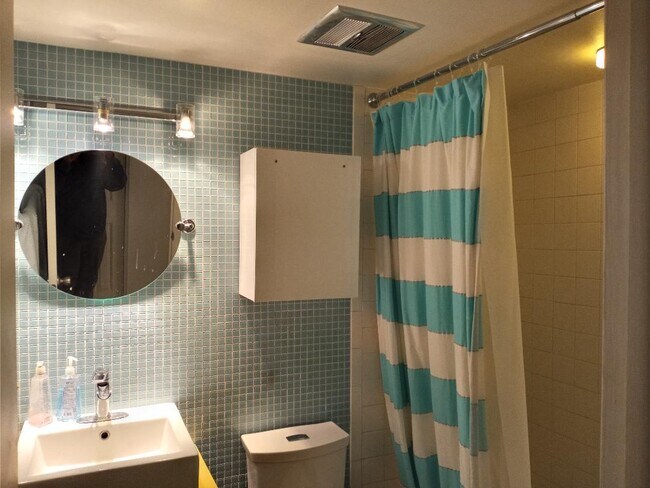 Divino ALF #6 - 5 Bayard Rd