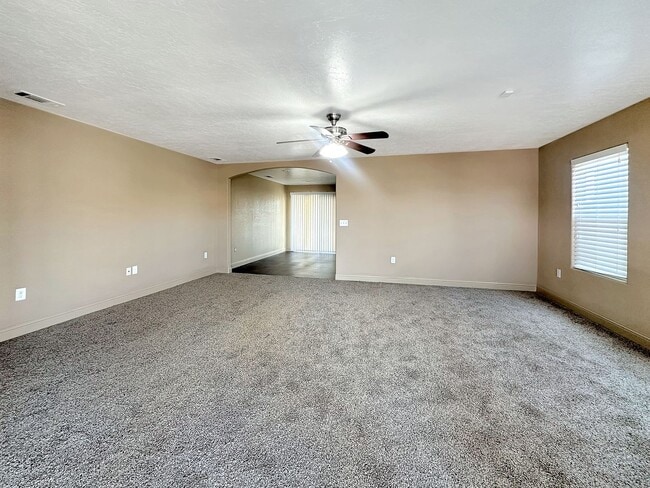 Building Photo - 2549 Traditions Dr