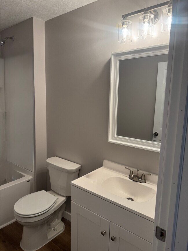 Foto del edificio - 312 Riverside Ave