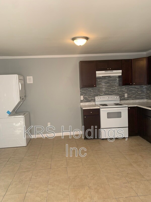 Primary Photo - 2430 Alfalfa Ln