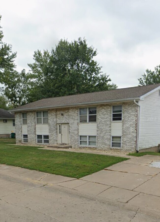 Building Photo - 708 N Campbell St