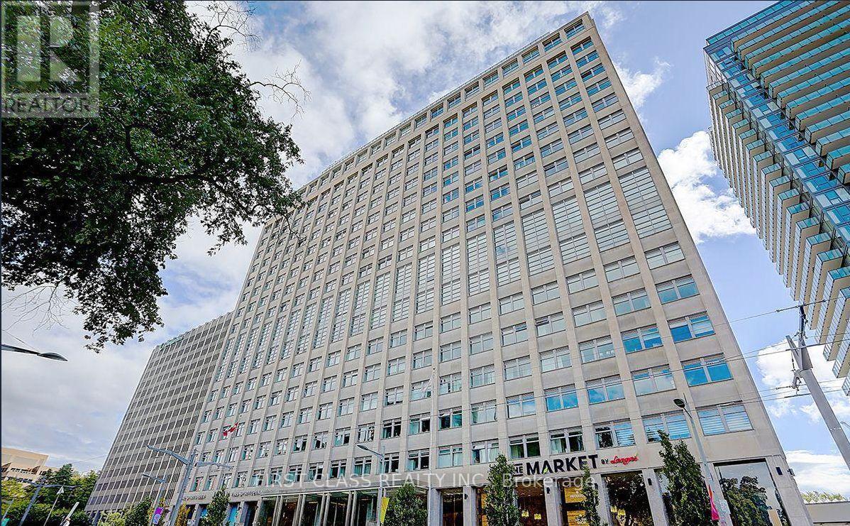 Photo principale - 111-1111 St Clair Ave W