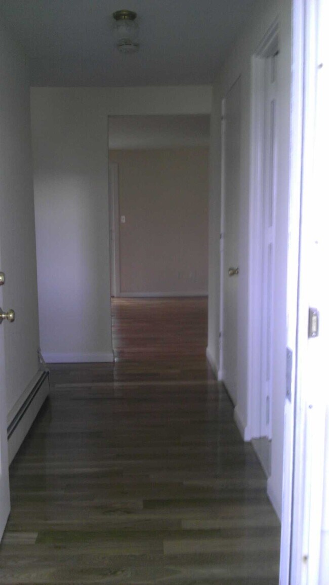 Foto del edificio - 831 Squires Ave