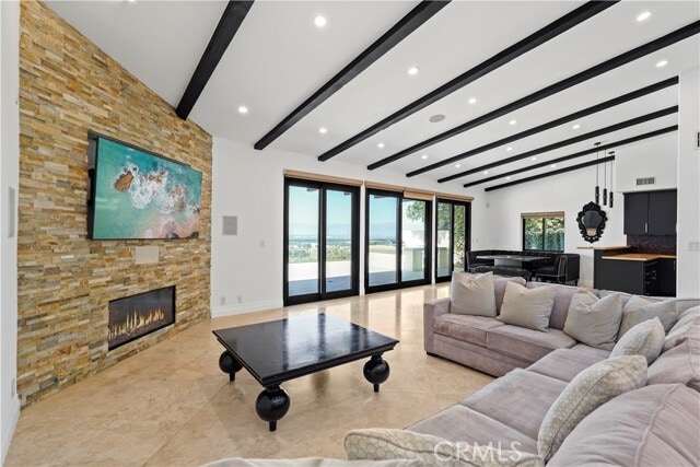 Foto del edificio - 18911 La Montana Pl