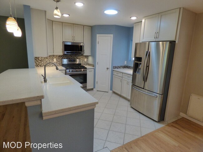 Foto del edificio - 4 br, 3 bath House - 2970 S. Rosemary Street