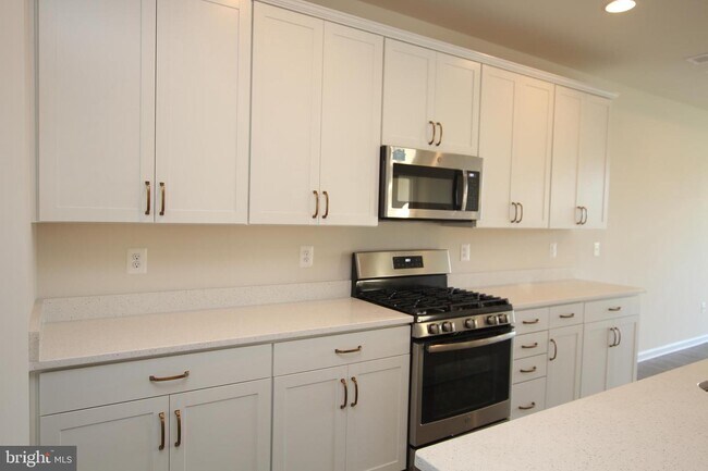 Building Photo - 29495 Whitstone Ln