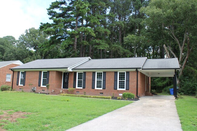 Foto del edificio - 1204 Queen Anne Rd NW