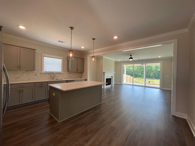 Foto del edificio - 2541 Rutland Rd