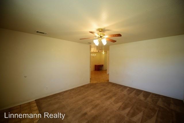 Foto del edificio - 5204 Lauren Lea Dr