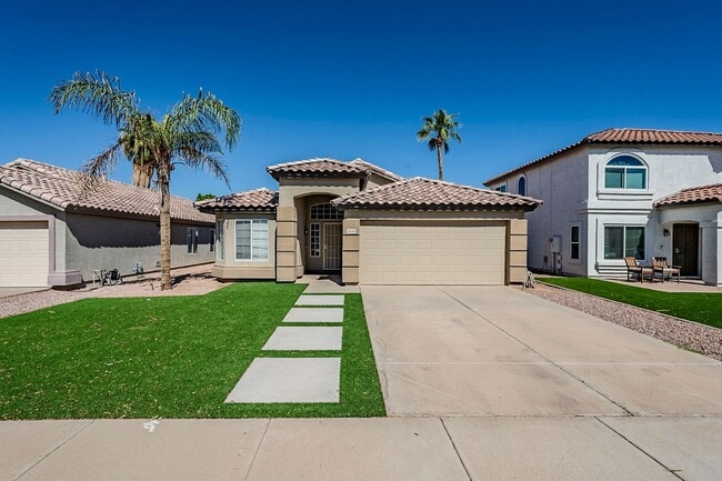 Move Right in! - Move Right in! House