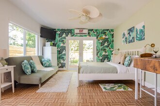 Building Photo - 927 N 17th Ave