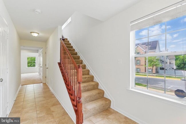 Building Photo - 38 Arenas Ct