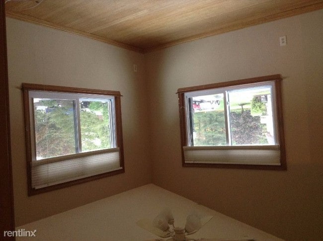 Building Photo - 53 Dogwood Ln