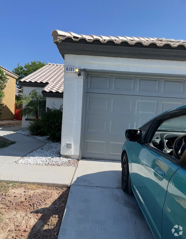 Building Photo - 6101 Wild Berry Dr
