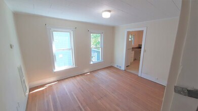 Building Photo - 410 S Aurora St