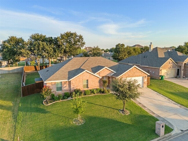 Building Photo - 3733 Cecelia Ln