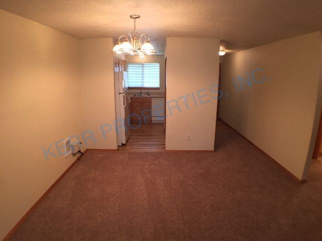 Foto del edificio - 3033 NE Cleveland Ave