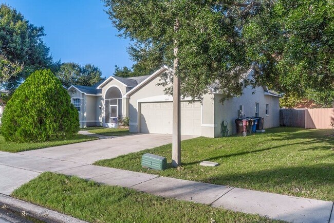 Building Photo - 3824 Blackberry Cir