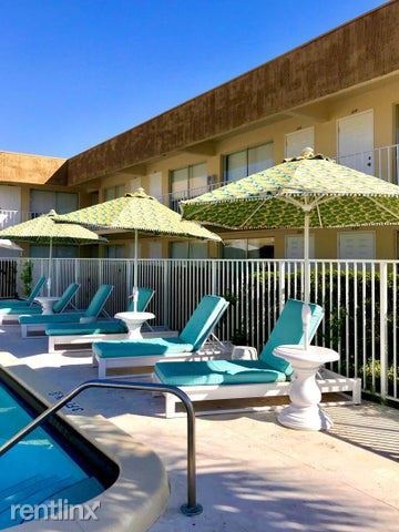 Foto del edificio - 3 br, 2 bath House - 541 NE 48th St Apt 215