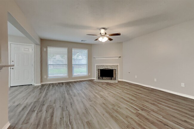 Building Photo - 6723 Carrington Ridge Ln