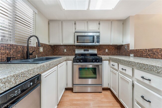 Foto del edificio - 1901 Rio Canyon Ct