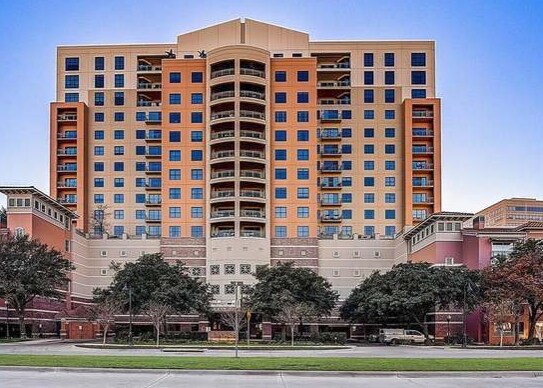 Foto del edificio - 330 Las Colinas