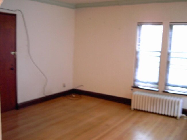 Building Photo - 2337 N. Weil St. #5