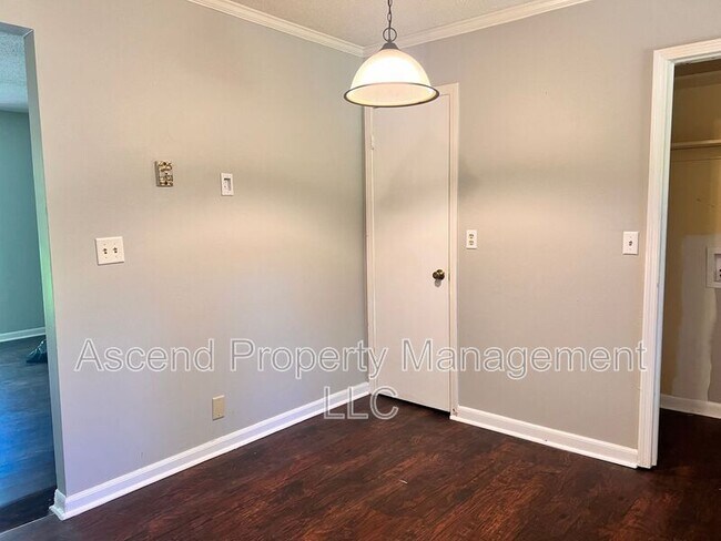 Building Photo - 3807 Lightfoot Mill Rd