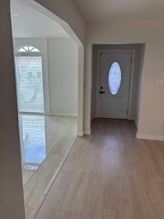 Front Entry - 2206 W 75th St