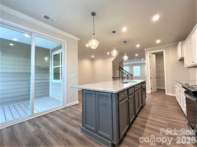 Foto del edificio - 16628 Summers Walk Blvd