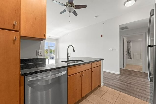 Foto del edificio - Penthouse 1BR Condo with 10’ Ceilings, Parking & Amenities in Watertown