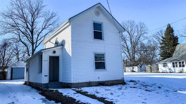 Entrada principal con porche - 410 Seymour Ave