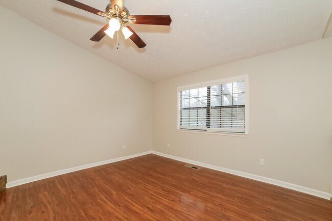 Building Photo - 1620 Olde Spring Trail