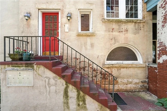 Side Entrance to Unit - 451 S Atlantic Ave