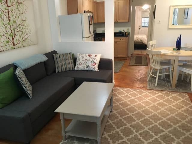 Building Photo - Furnished Apt in Shaw Victorian