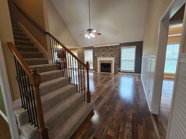 Building Photo - 3529 Southwood Dr