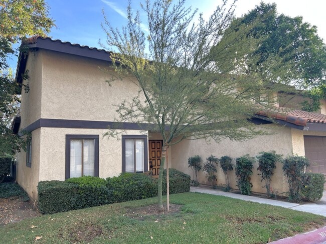 Building Photo - Le Blan Way  Riverside, Ca  (3 Bed, 2.5 Bath)