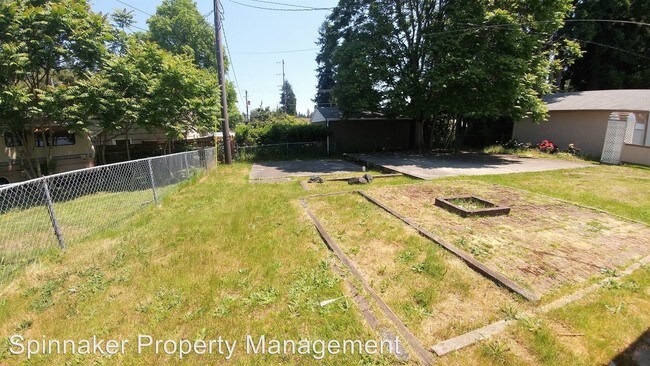 Building Photo - 1021 S Orchard St