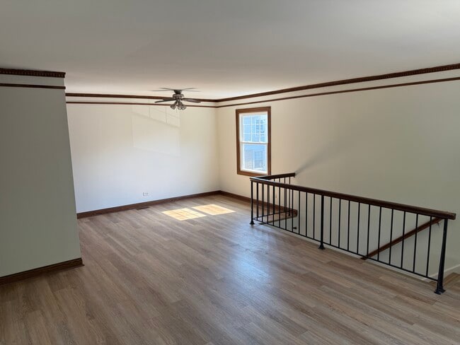 Building Photo - 241 Sunset Ct