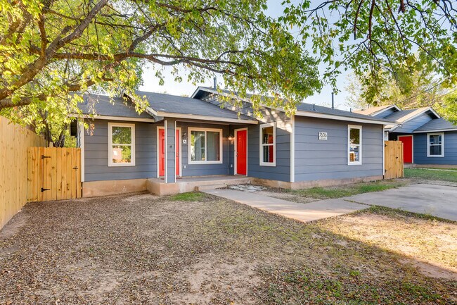 Building Photo - 7606 Bethune Ave