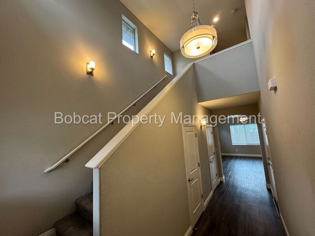 Building Photo - 1399 Handelin Rd